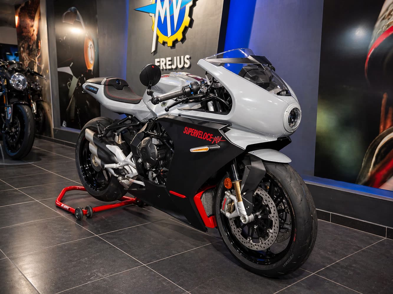 MV Agusta Superveloce 800